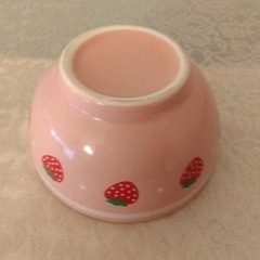 いちご柄　お茶碗の画像