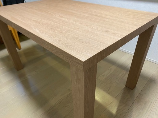 ダイニングテーブル　125cm×80cm×74cm（高さ）