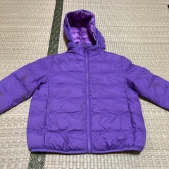 ユニクロ　フード付き　ダウンジャケットの画像