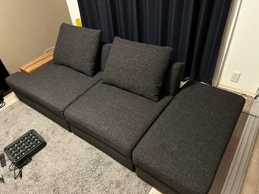 ロウヤ　カウチソファ　二年未満のしようの使用