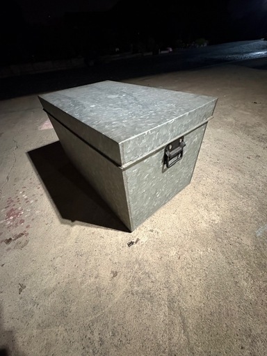 トタンボックス
