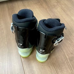 子供用　スキー靴　20.5cmの画像
