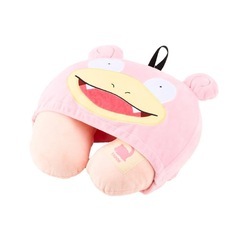 ポケモン フード付ネックピロー ヤドン | ポケットモンスター gowell ゴーウェル クッション トラベルクッション 折りたたみ ネッククッション 枕 出張 旅行 新幹線 飛行機 機内 ドライブ 便利グッズ トラベルグッズ 旅行用品 旅行グッズ 推し活 推しポケの画像