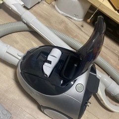 パナソニック　電気掃除機 です。の画像