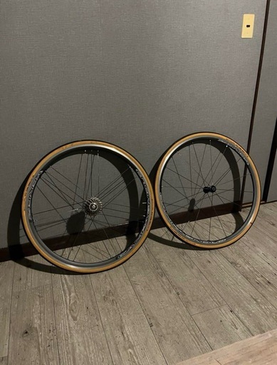 カンパニョーロゾンダc17タイヤつきません。