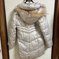 美品　薄手ダウンコートの画像