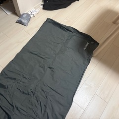 エアーマット GEKETY【約10CM厚さ】キャンプ アウトドア　マット 足踏 み式無限連結可能 枕付き エアマット キャンプ防災 車中泊 厚手 軽量 コンパクト 防水防潮 持ち運び便利 簡単収納 収納袋付き　キャンプの画像