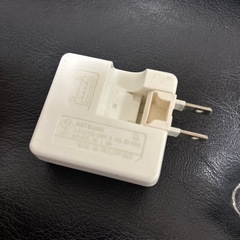 セット購入限定　au 共通ACアダプタ03（純正品）の画像