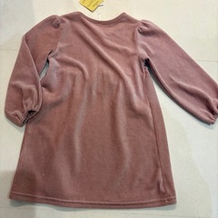 新品　未使用　長袖ワンピース　110の画像