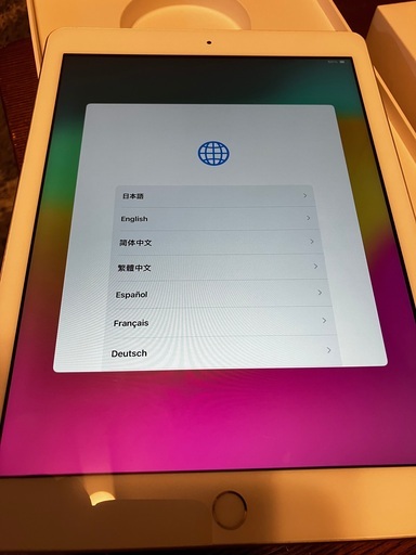送料無料　iPad 第6世代 9.7インチ WiFiモデル