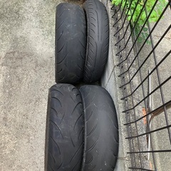 無料　廃タイヤの画像