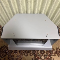 シルバー モダン テレビ台 ガラス扉の画像