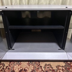 シルバー モダン テレビ台 ガラス扉の画像