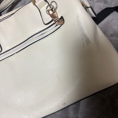 バッグ　白の画像