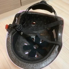 自転車のヘルメットの画像