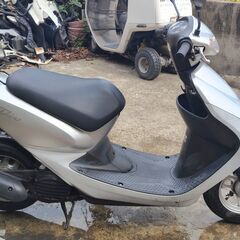 ⭐ホンダスマートディオ　AF56　シルバー　4スト水冷キャブレターモデル　原付バイクの画像