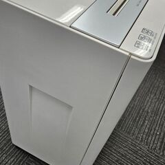 アイリスオーヤマ製のオフィスシュレッダー「OF18J」の画像
