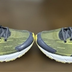 Puma Sequence ランニングシューズ グレー/イエローの画像