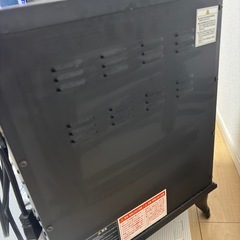 暖炉型ファンヒーターの画像