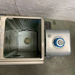 トヨトミ 石油ストーブ LC-L53A 2010年製 強制通気形開放式石油ストーブ 暖房器具 ストーブ 100V 動作確認済 ファンヒーター Y2342YGの画像