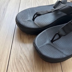 TELIC ブラック スポーツサンダル　26cm ブラックの画像