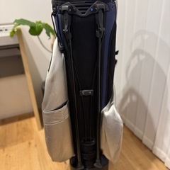 TaylorMade Q I10 キャディバッグ シルバー/ネイビー新品フード付の画像