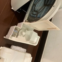 シャープ（SHARP） 加湿空気清浄機  プラズマクラスター イオン発生機 空気洗浄機 空気清浄器 加湿器 の画像