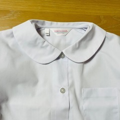 試着のみ　シャツ　白　130cm  学校　制服　長袖の画像