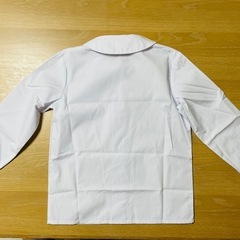 試着のみ　シャツ　白　130cm  学校　制服　長袖の画像