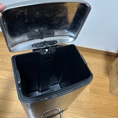 ゴミ箱の画像