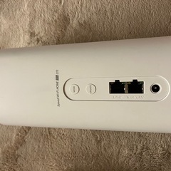 au　5G対応の無線LANルーター、ホワイト  - モデル名: Speed Wi-Fi HOME 5G L13 の画像