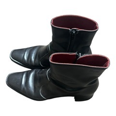Ferragamo サイドジップブーツ 黒 レッド裏地の画像
