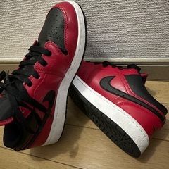 ナイキ AIR JORDAN 1 LOW（GS） エアジョーダン　スニーカーの画像