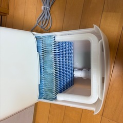 シャープ加熱気化式加湿機の画像