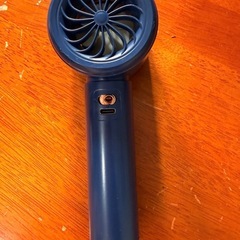 ミニハンディファン（充電式・ケーブル付き）の画像