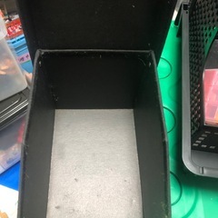 100均収納　どれでも1個20円の画像