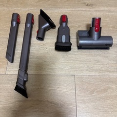 ダイソン Dyson Cyclone V10 Fluffy 掃除機＋スタンドの画像