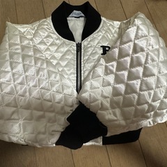 ホワイト キルティング ジャケットとショーツ セットの画像