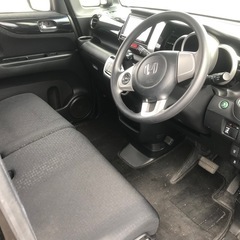 期間限定お買い得車‼️28年N-BOX カスタム　G Lパッケージ　後期　キーフリー　プッシュスタート　パワースライドドア　ナビ　テレビ　バックカメラ　リアサンシェードの画像