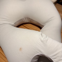 ニトリ　上半身を包み込む枕の画像