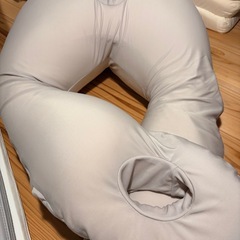 ニトリ　上半身を包み込む枕の画像