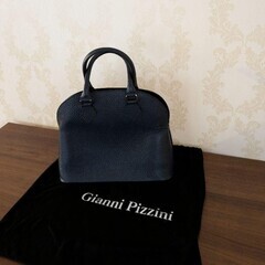 Gianni Pizzini レザー ハンドバッグの画像