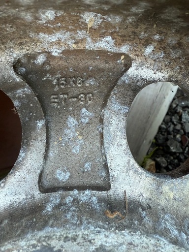 ⭐︎ミッキートンプソン　15x8J 5穴114.3 ジムニー