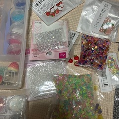 ビーズ ハンドメイドパーツ大量の画像