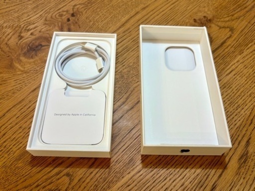 【受渡予定者決定済】iPhone15Pro 256GB ブルーチタニウム 箱・ケーブルあり