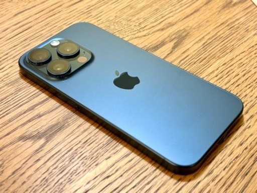 【受渡予定者決定済】iPhone15Pro 256GB ブルーチタニウム 箱・ケーブルあり