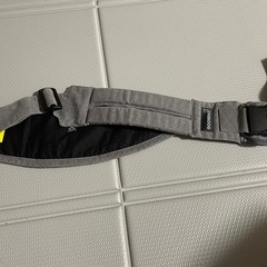 グスケット　抱っこ紐　グレーの画像