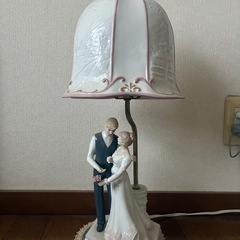 🌹陶器人形/フィギュリン　付きライト🌹の画像