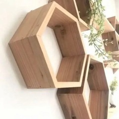 おしゃれ組み合わせウォールシェルフの画像