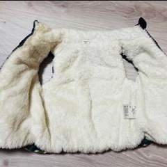 80サイズ ベビーアウター 迷彩デザインベストの画像